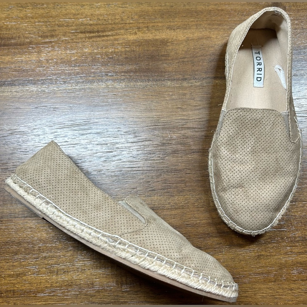 Torrid Women’s Size 8.5 WW Tan Perforated Espadrilles Flats